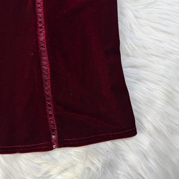 NWT Lulus Who's Who Crocheted Lace Velvet Shift Dress - Picture 6 of 10